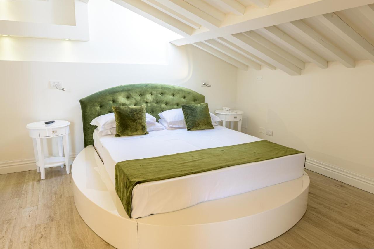 Queen Suite Spa Bath