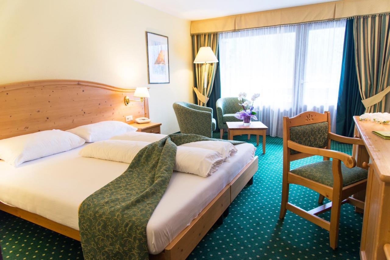 Comfort Tweepersoonskamer met 1 Tweepersoonsbed of 2 Aparte Bedden en Balkon