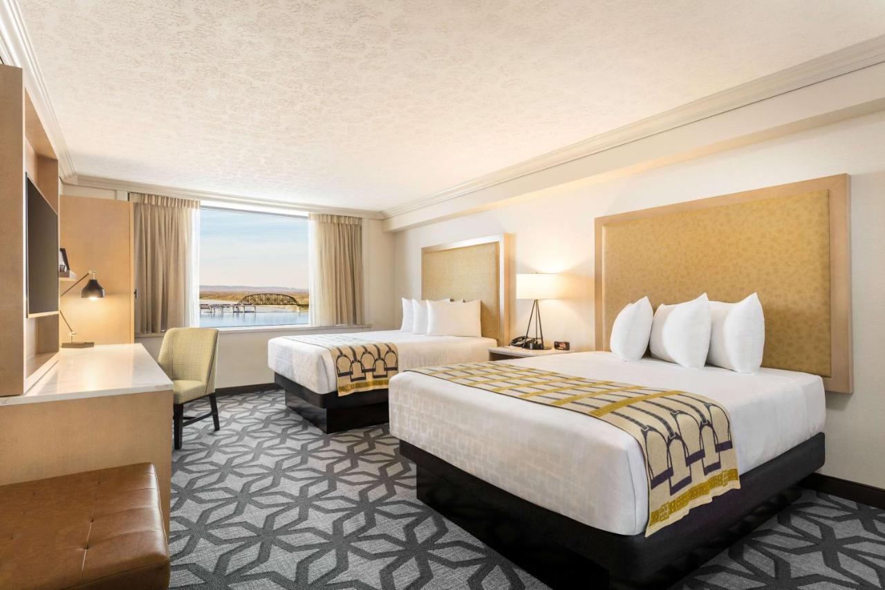 Queen Room with Mobility/Hearing Access - Non-Smoking/West Tower