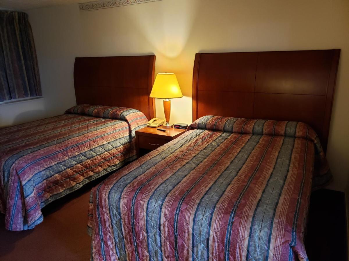 Double Room Two Double Beds Non-Smoking
