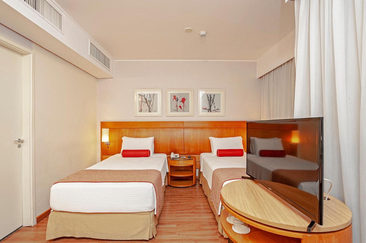 Quarto Deluxe com 2 Camas de Solteiro
