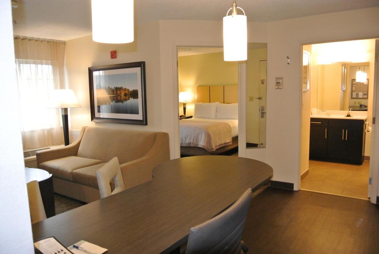 One-Bedroom Suite