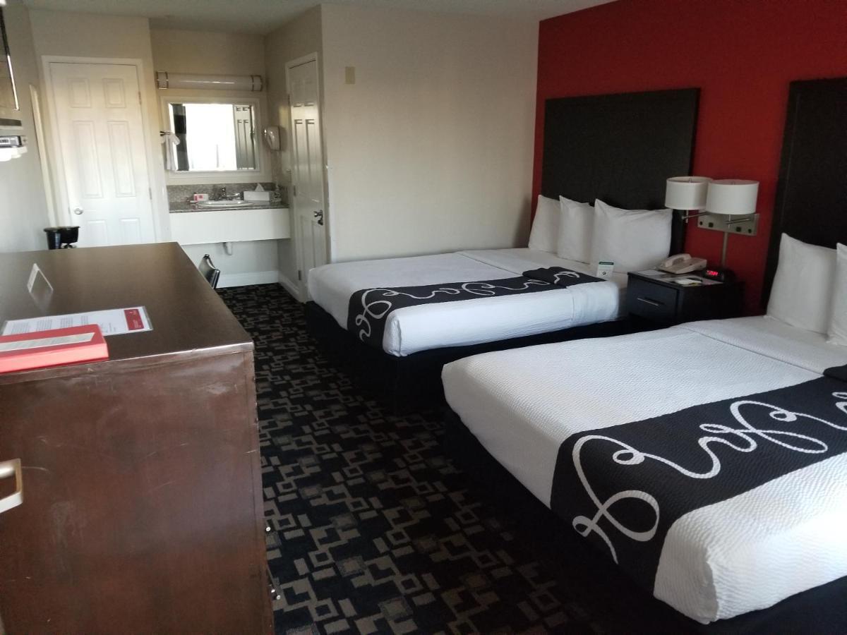 Queen Room Two Queen Beds Non-Smoking