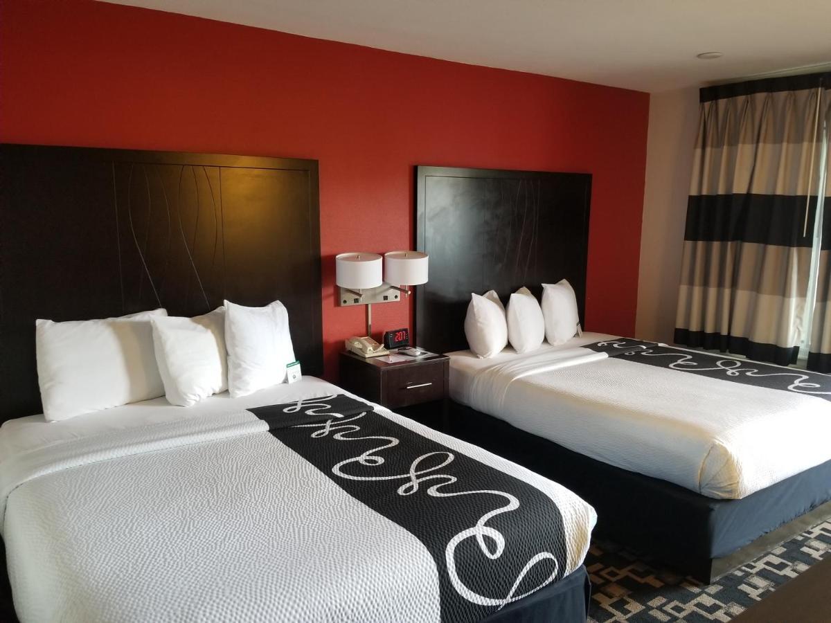 Queen Room Two Queen Beds Non-Smoking
