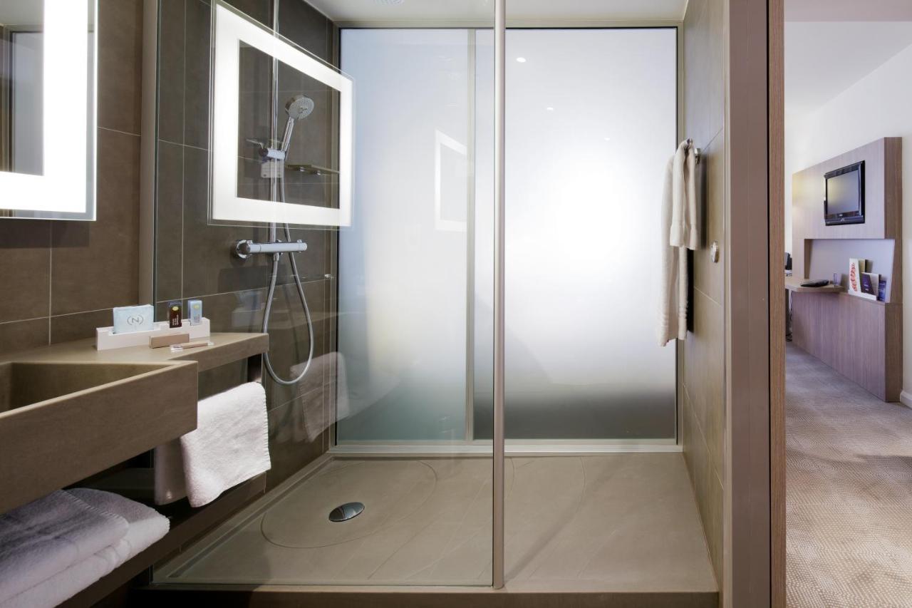 Standaard Kamer met 1 Queensize Bed + Slaapbank