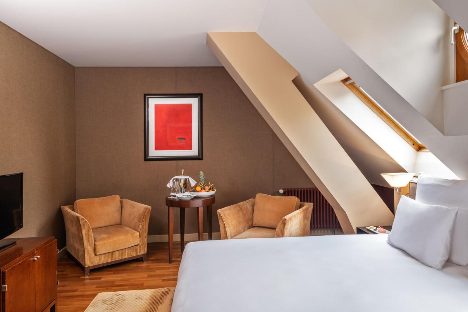 King Room Lake View