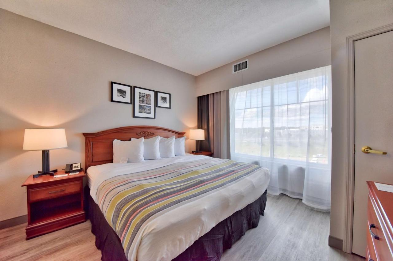 One-Bedroom King Suite Non-Smoking