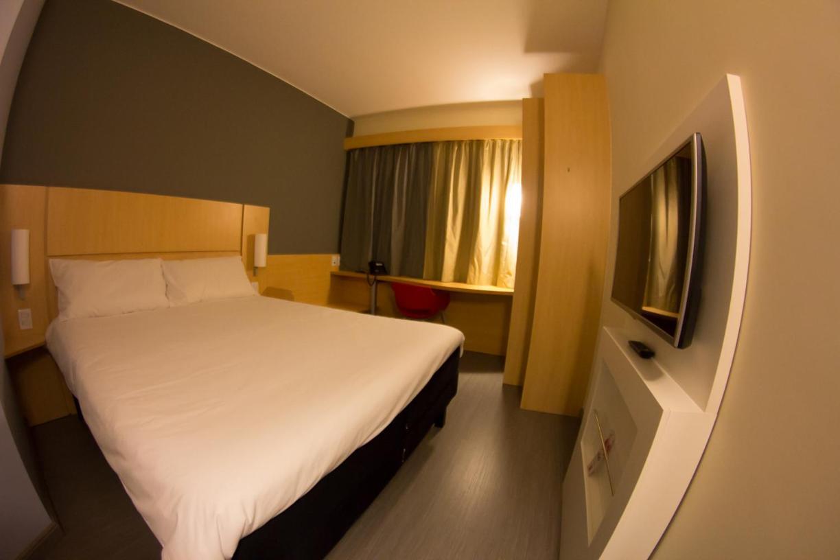 Quarto Duplo Standard