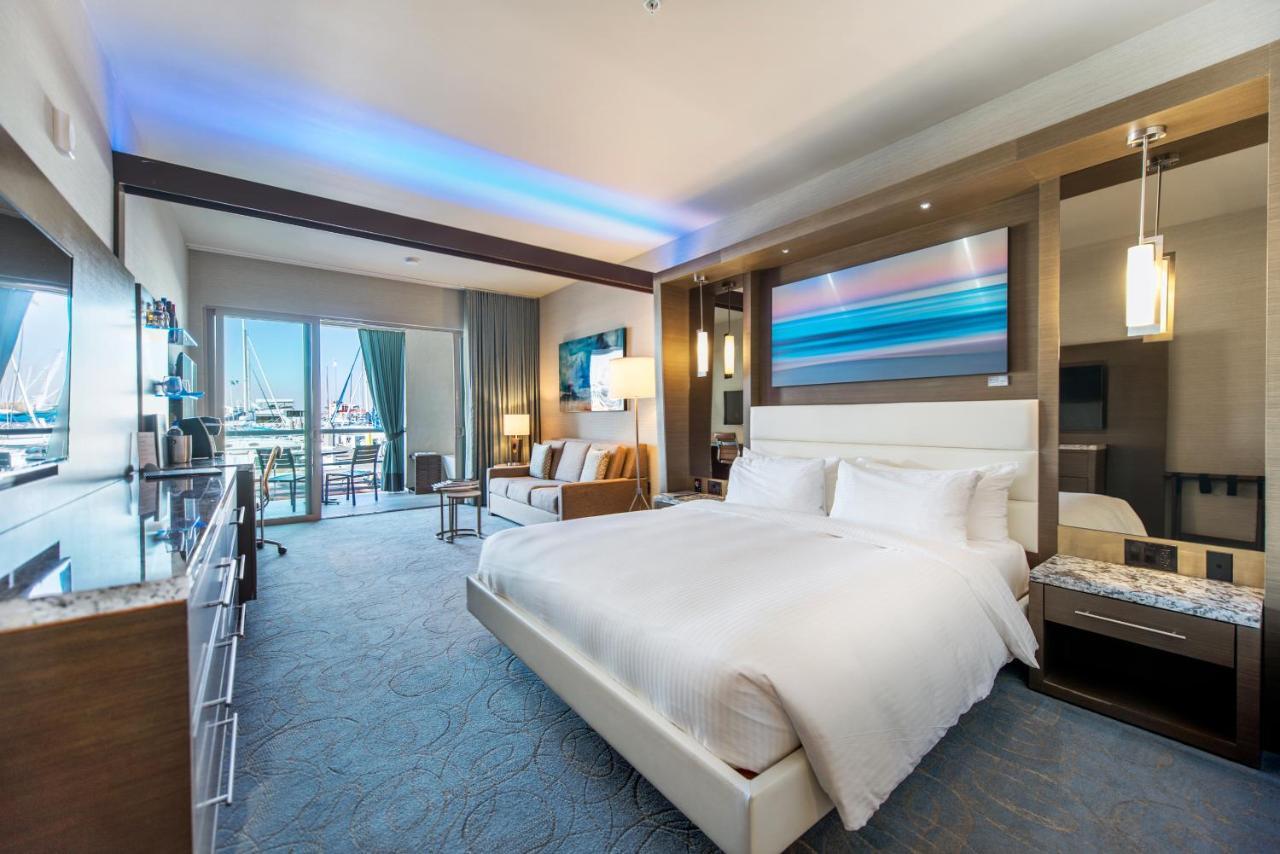 Deluxe King Suite