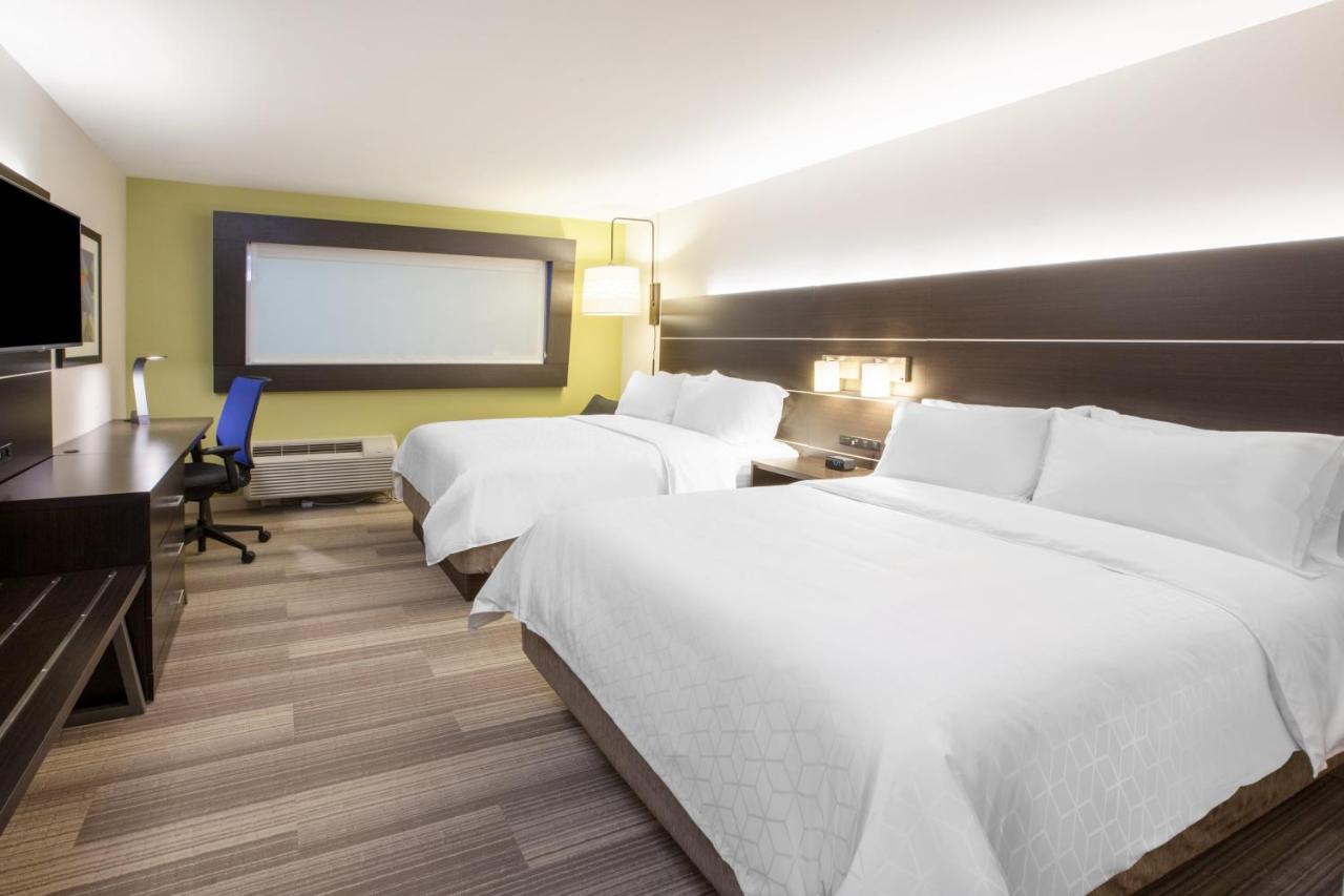 Standard Room Two Queen Beds