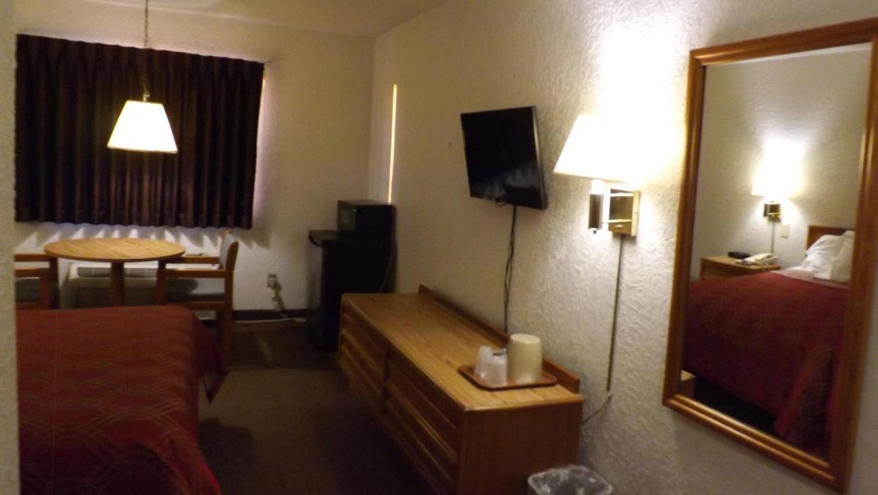 Queen Room Non-Smoking