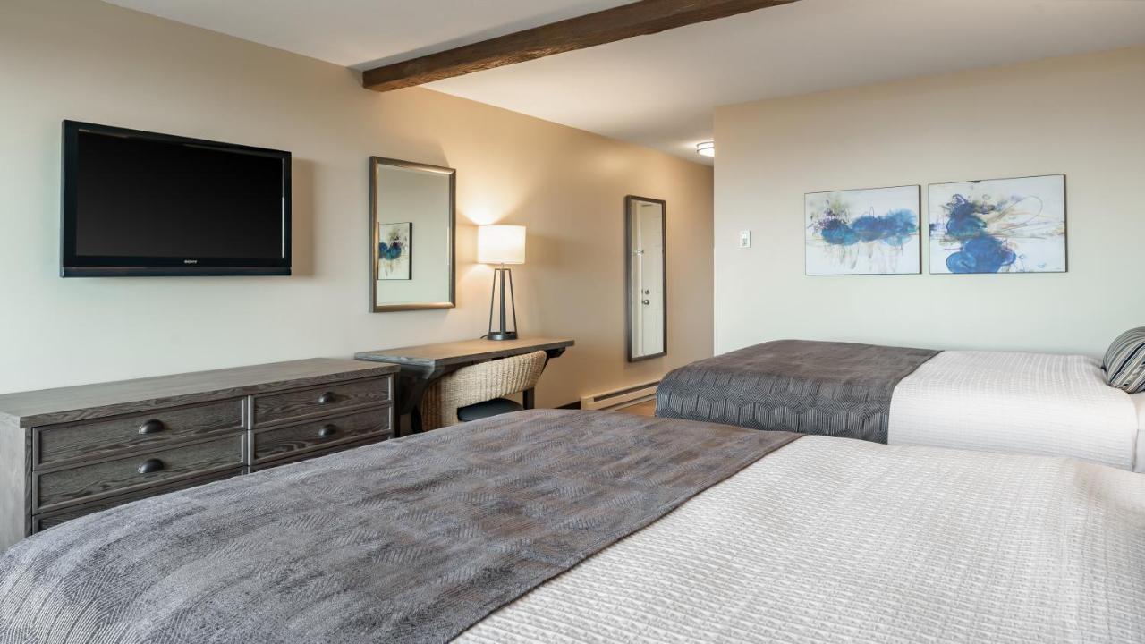 Standard Queen Room Two Queen Beds