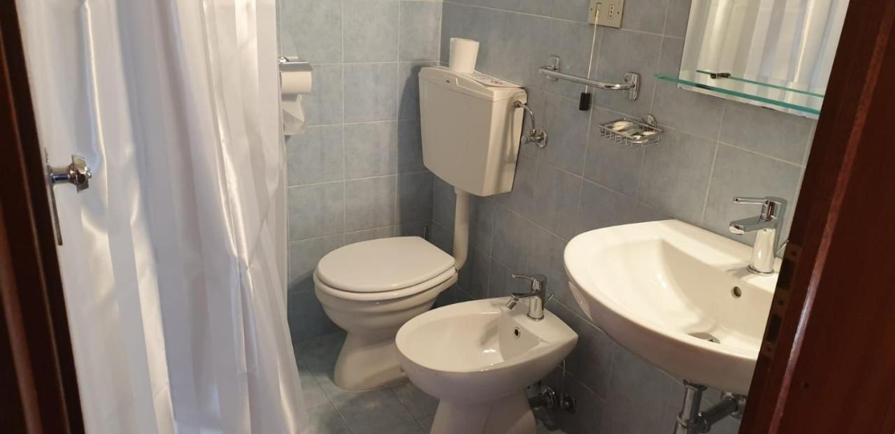 One-Bedroom Apartment,1556479546:JPEG
