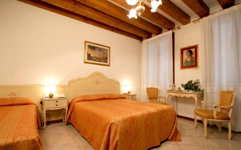Triple Room with Bathroom