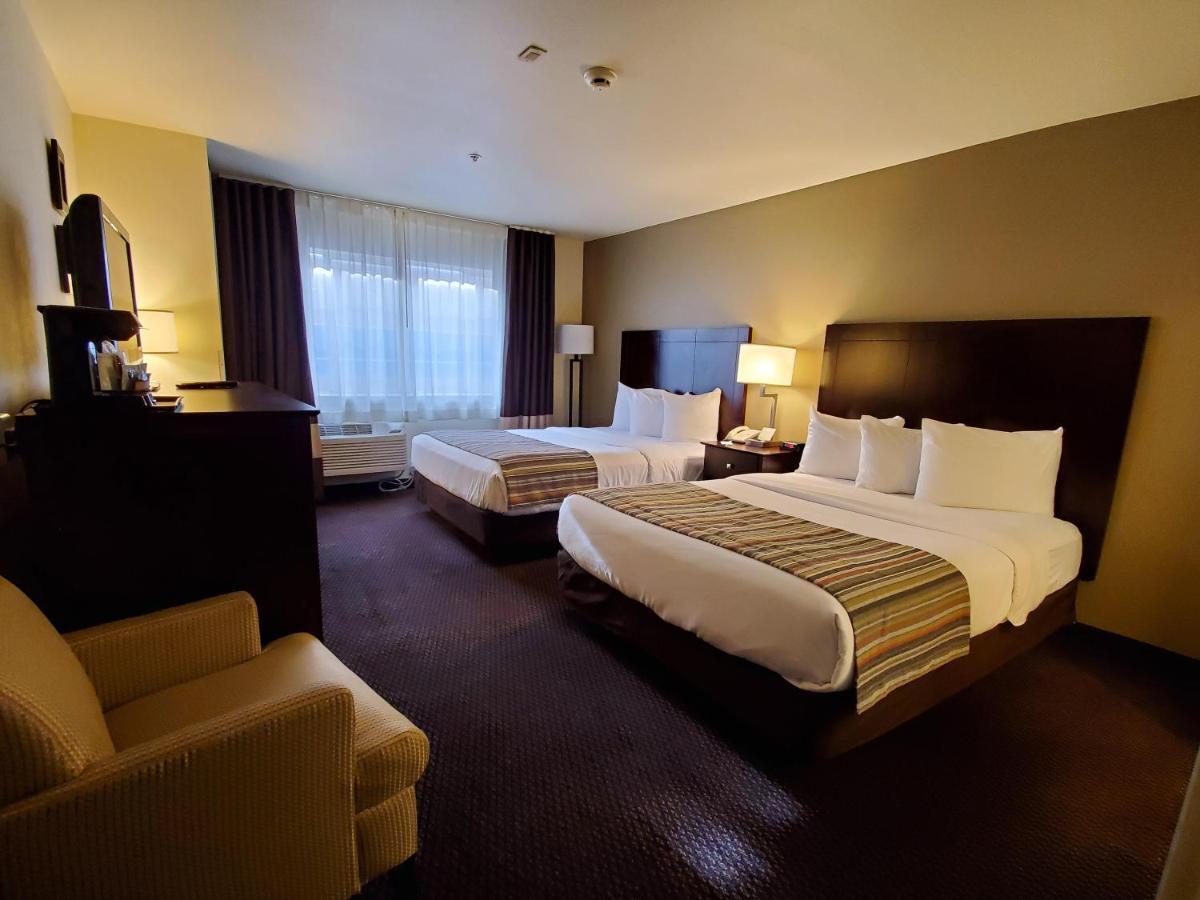 Queen Room Two Queen Beds Non-Smoking
