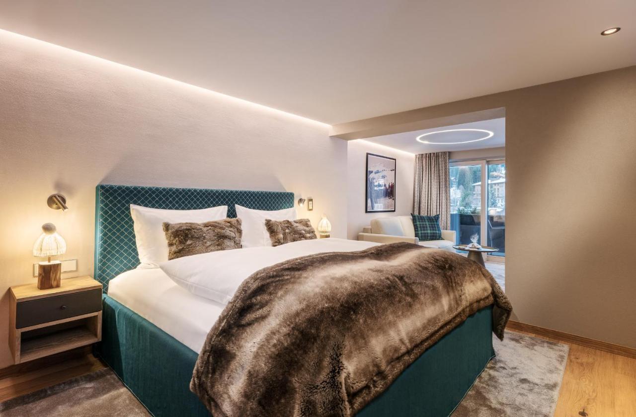 Kamer met Kingsize Bed en Uitzicht op de Tuin