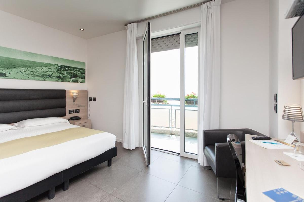 Superior Double or Twin Room Sea View
