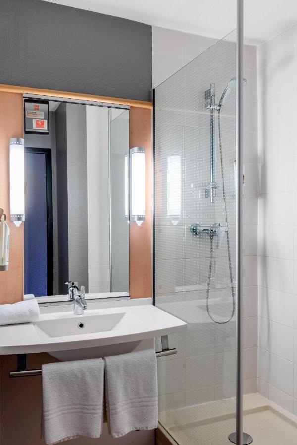 Standard Room 2 Single Beds