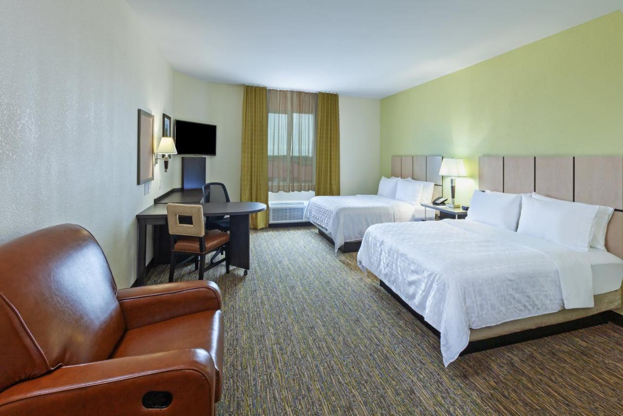 Queen Studio Suite Two Queen Beds Full Kitchen