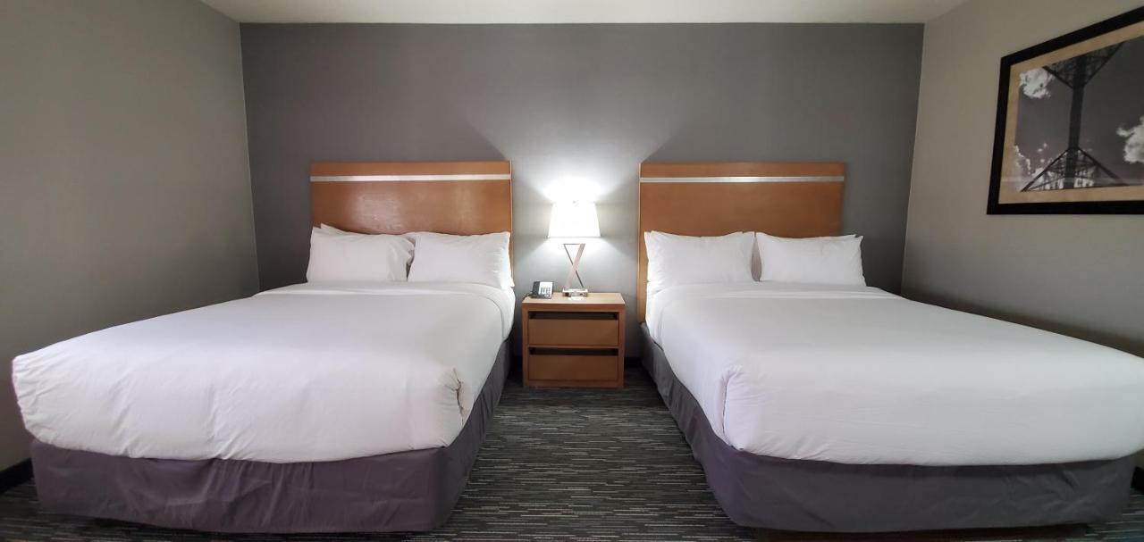Deluxe Queen Room Two Queen Beds Non-Smoking