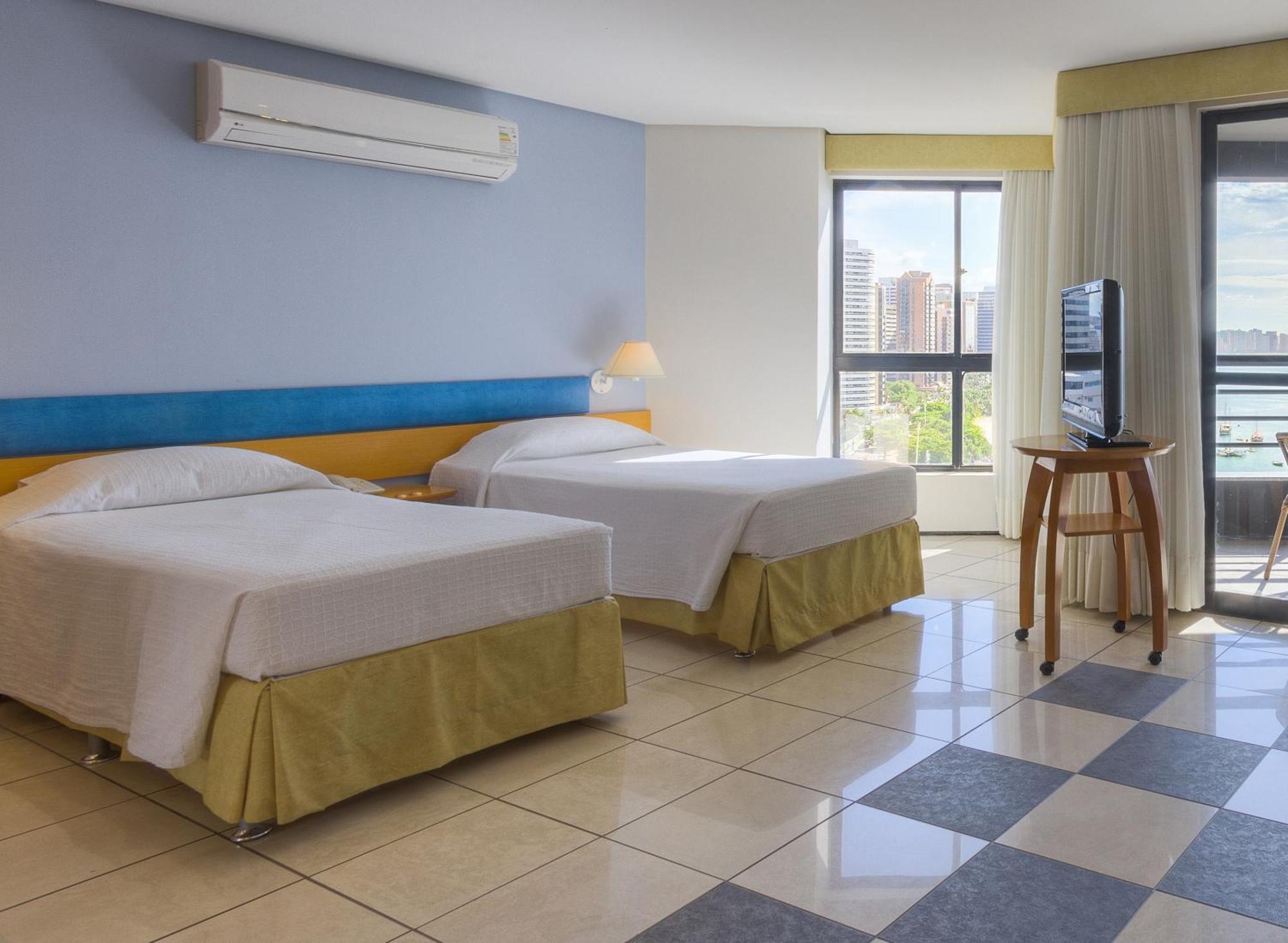 Quarto Standard com 2 Camas de Solteiro e Vista do Mar