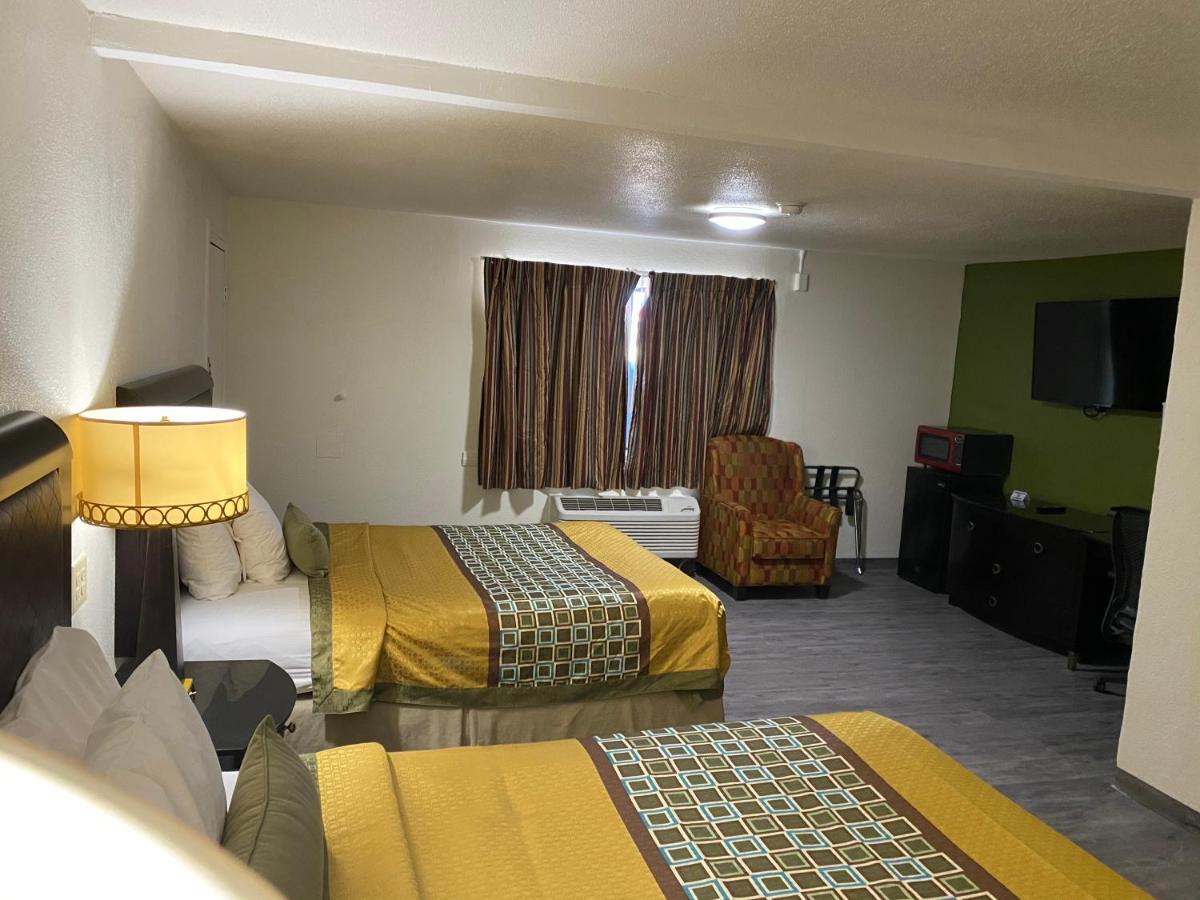 Queen Room Two Queen Beds