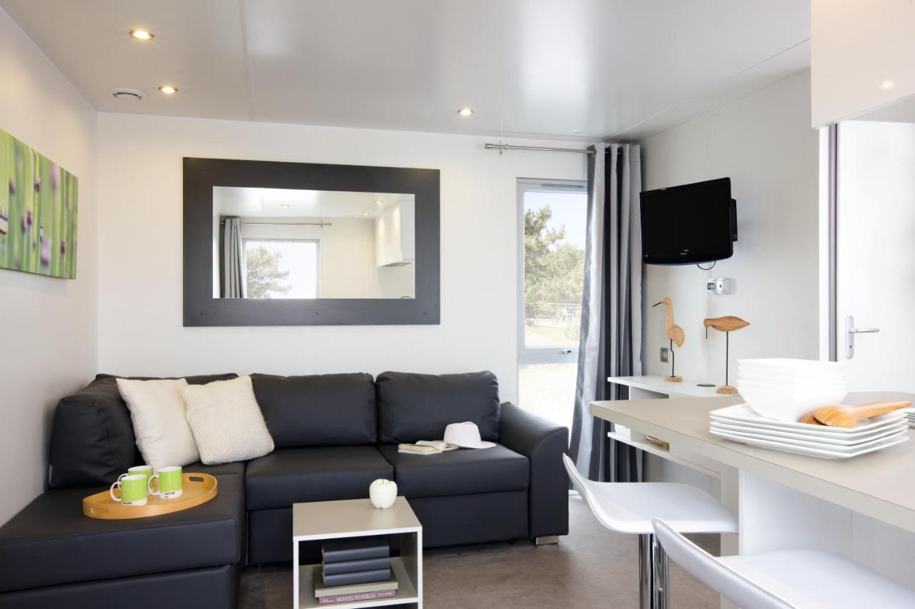Superior Two-Bedroom Bungalow,967555492:JPEG