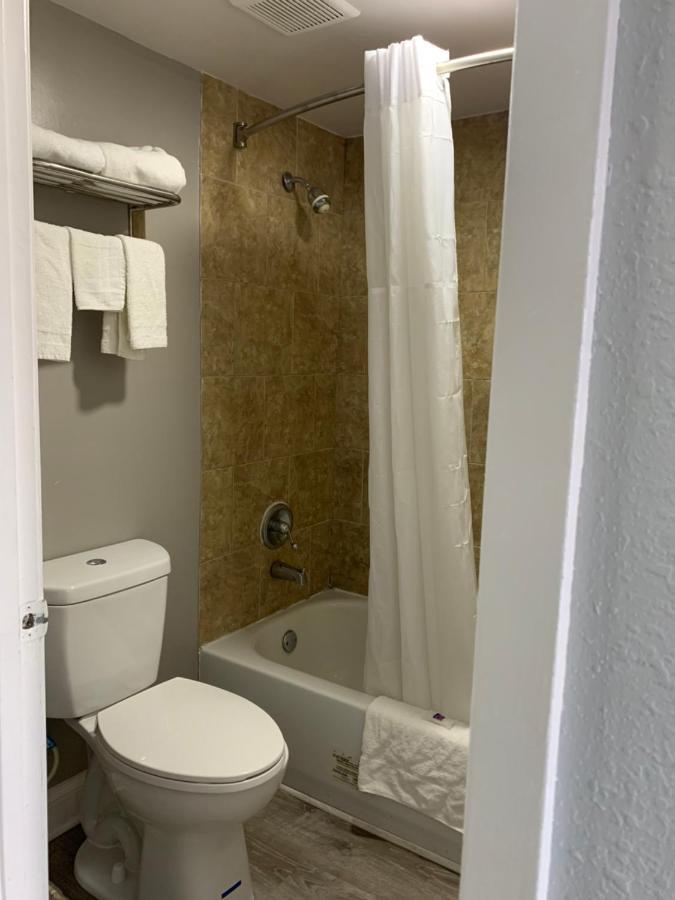 Deluxe Quadruple Room - Non-Smoking