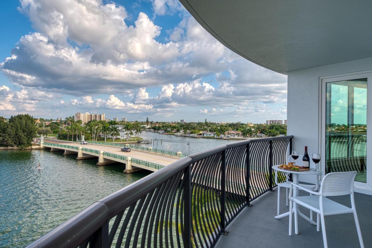 Three-Bedroom Suite Balcony Full Water View