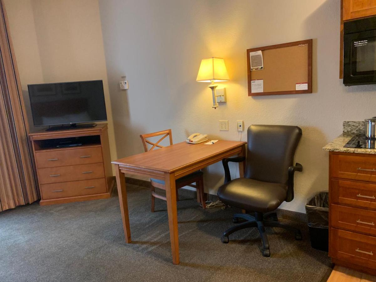 Queen Studio Suite