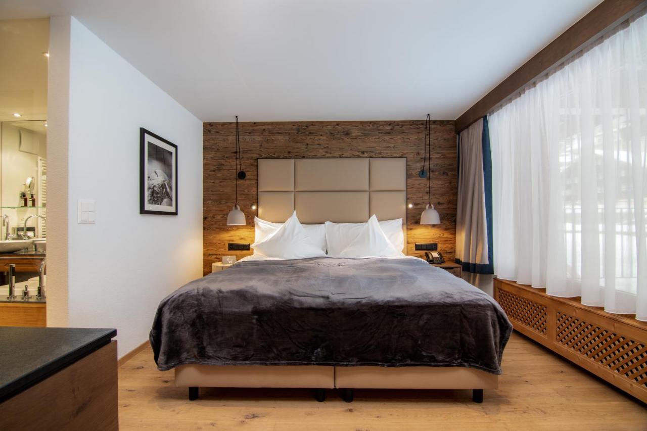Junior Suite with Mountain View