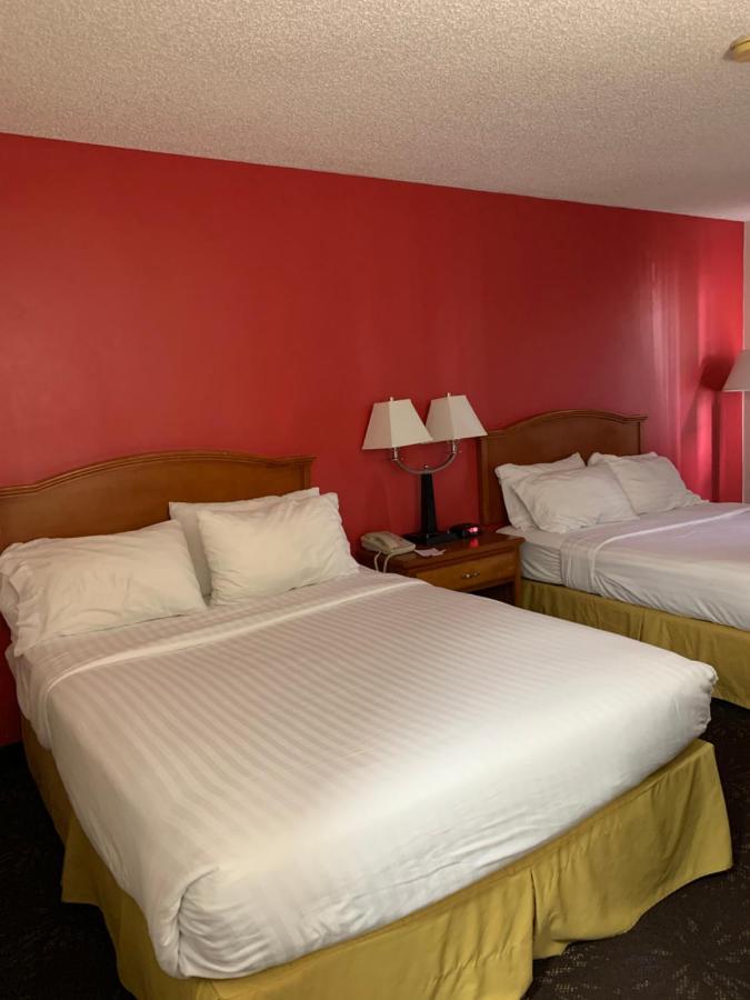 Queen Room Two Queen Beds Non-Smoking