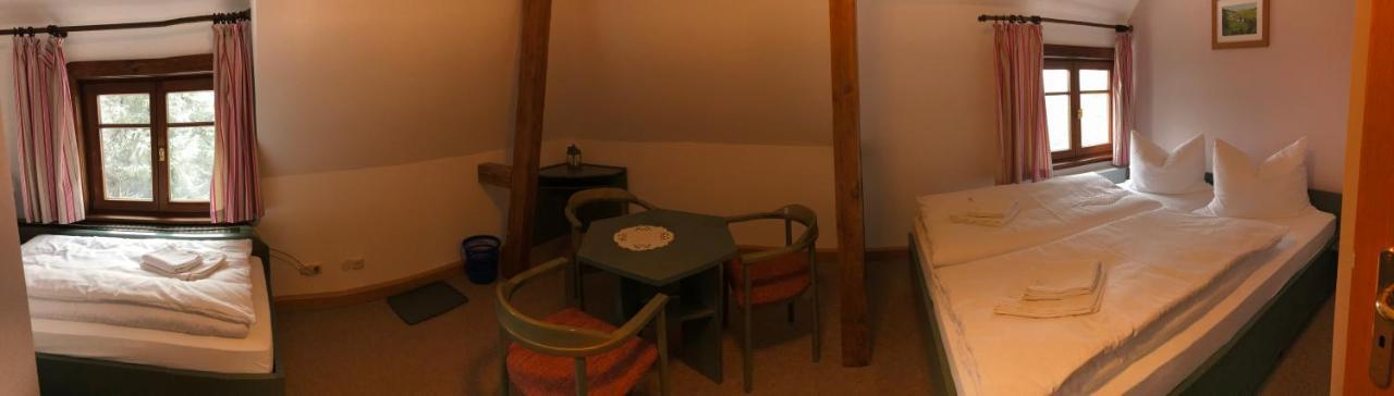 Dreibettzimmer