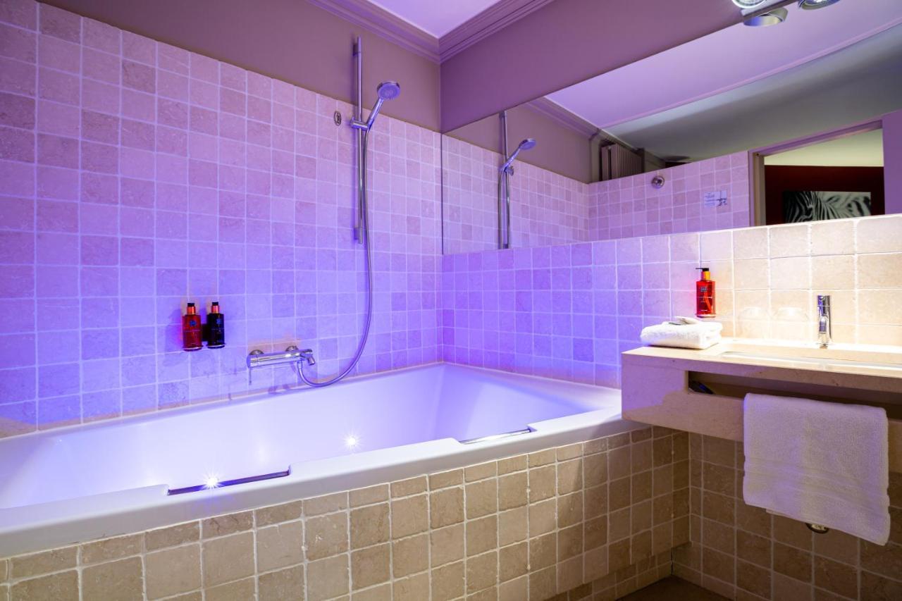 Marvelous Room Spa Bath