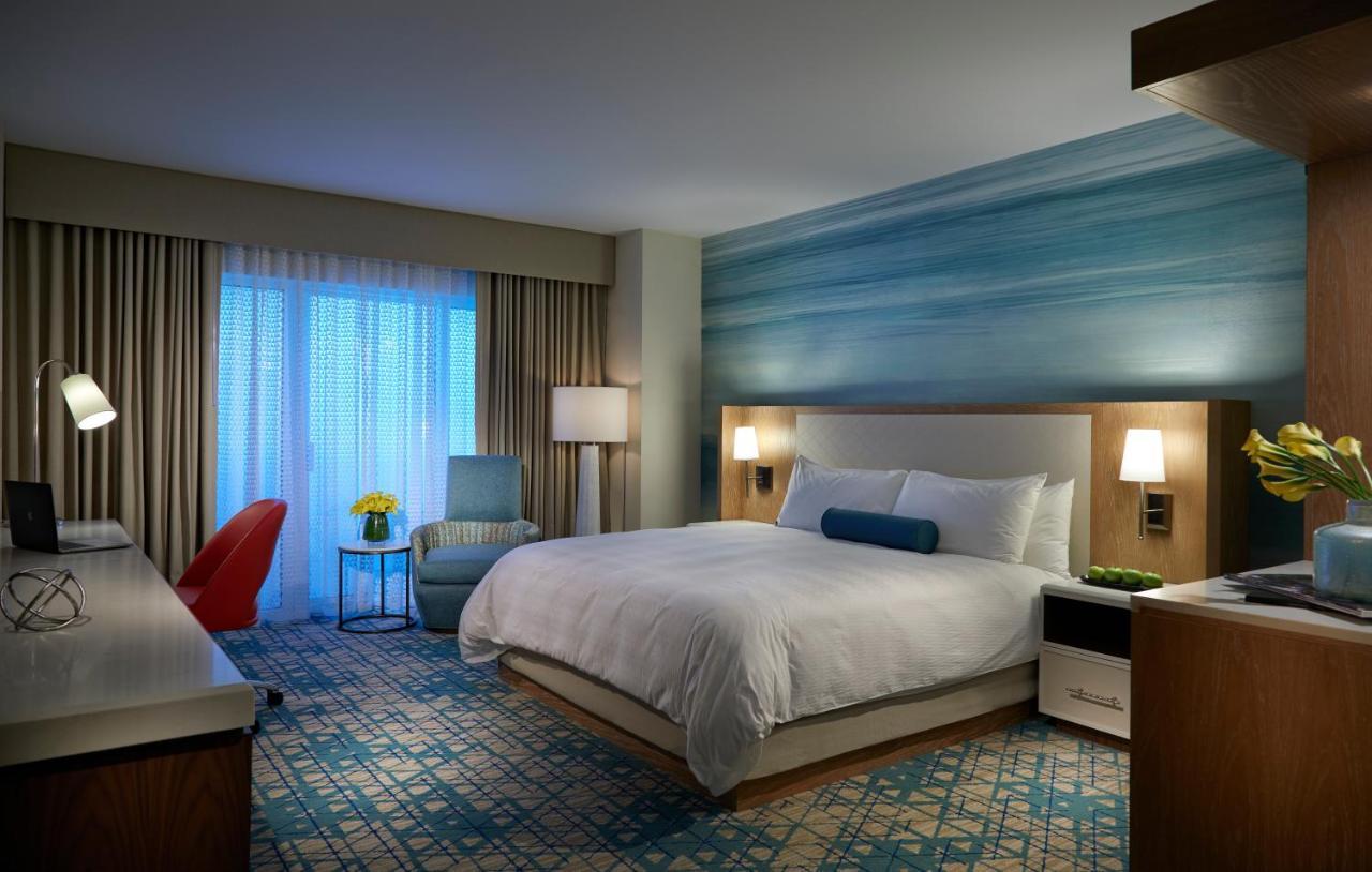 Deluxe King Room,973868317:JPEG