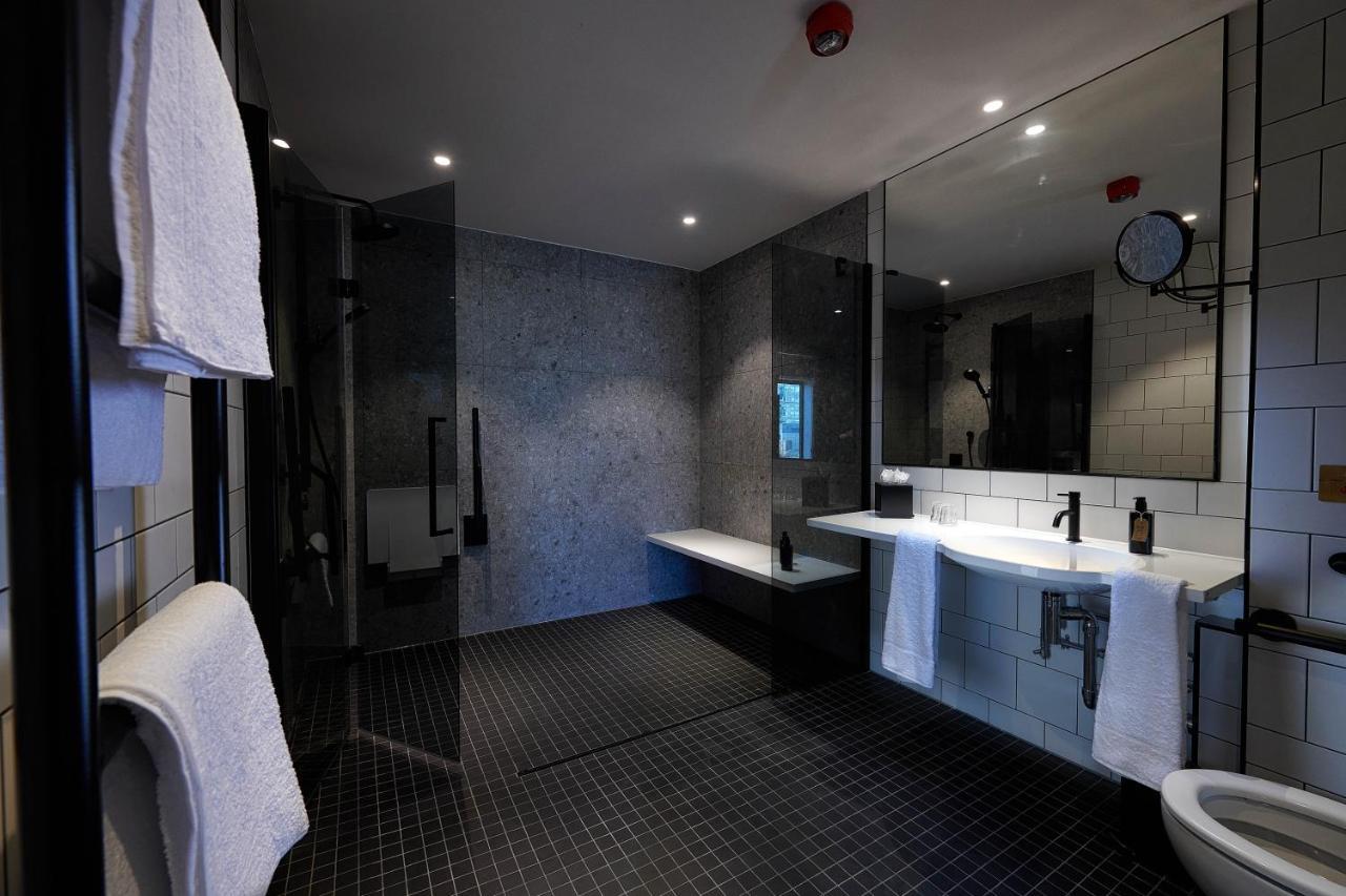 Standard King Room - Accessible
