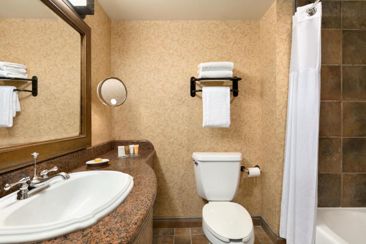 Deluxe Queen Room Two Queen Beds,844806257:JPEG