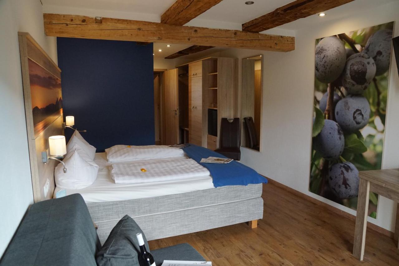 Doppelzimmer mit Balkon