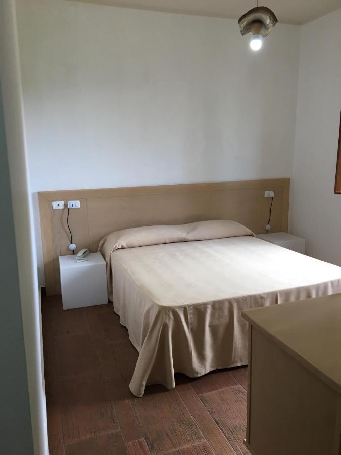 Double Room,978919690:JPEG