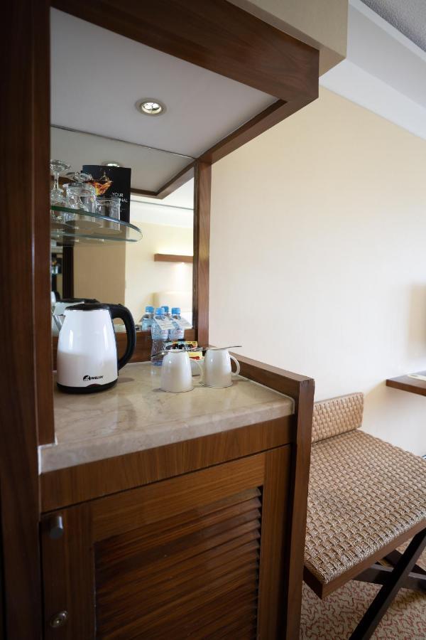 Deluxe Double or Twin Room Sea View