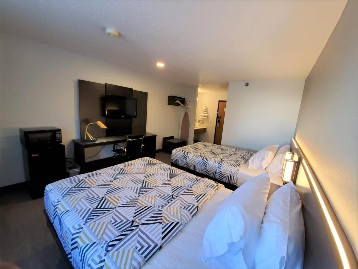 Deluxe Quadruple Room Non-Smoking