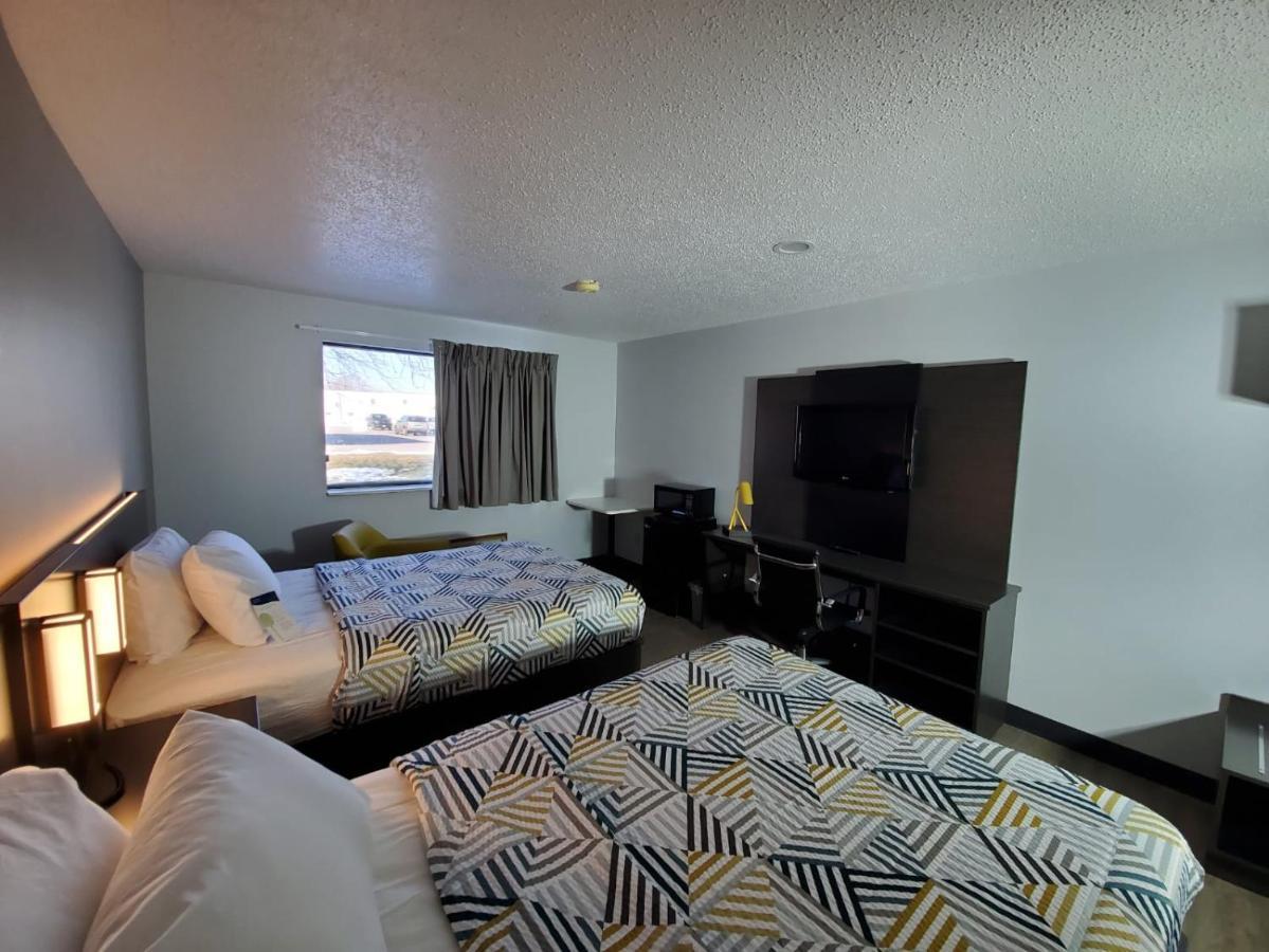 Deluxe Quadruple Room Non-Smoking