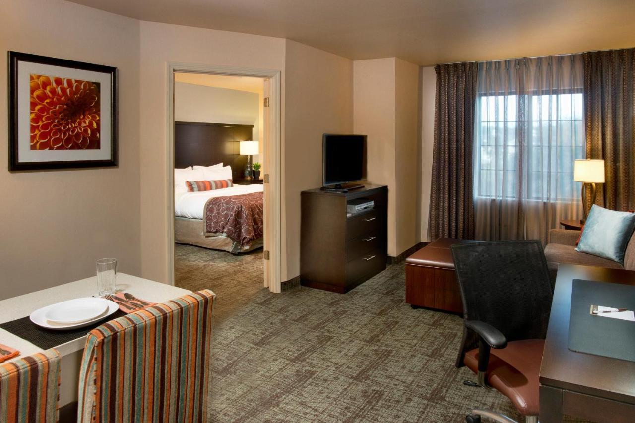 One-Bedroom Suite Two Double Beds