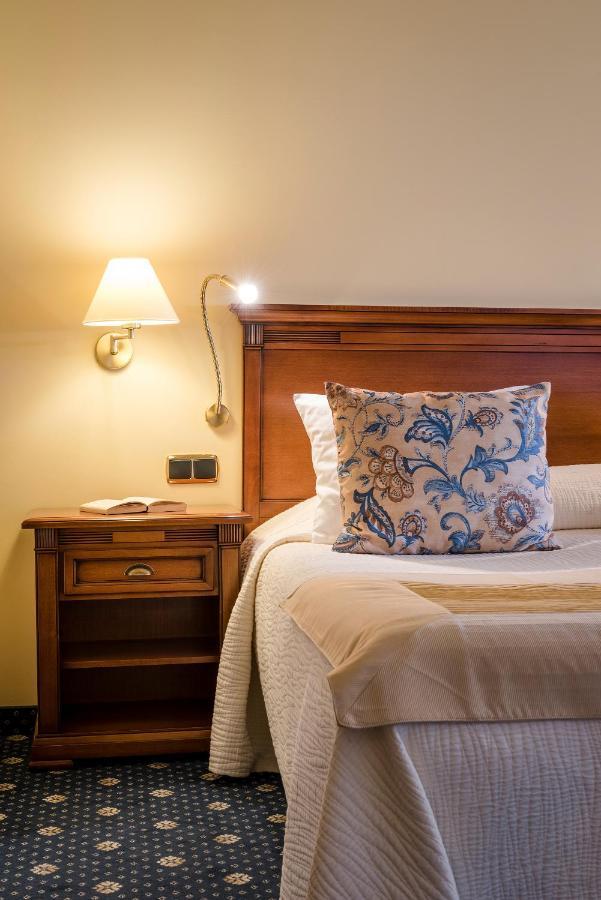 Double Room Mountain View