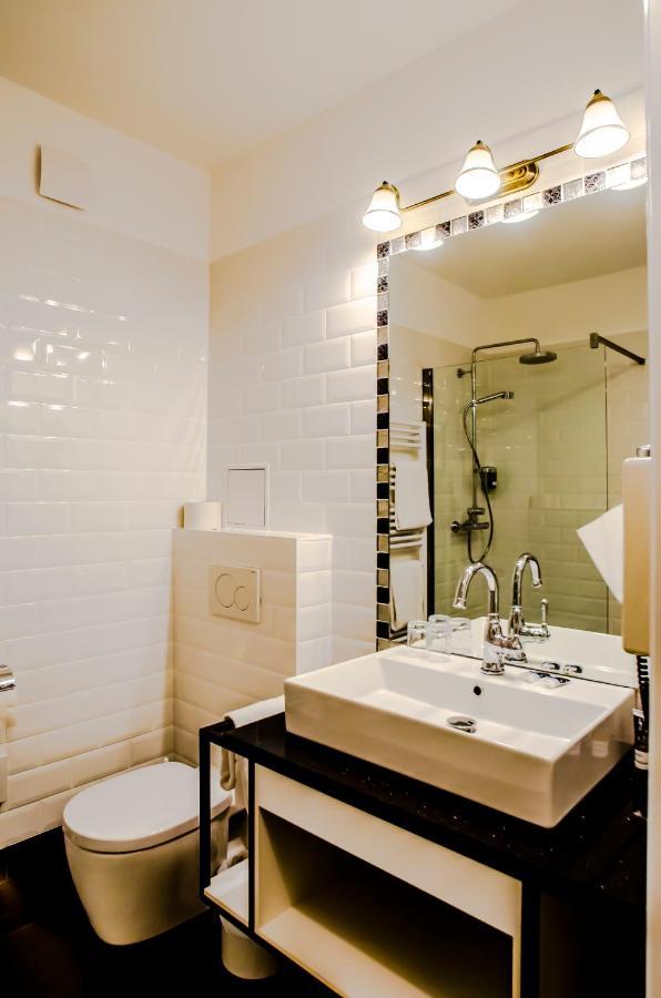 Deluxe Room - Double or Twin