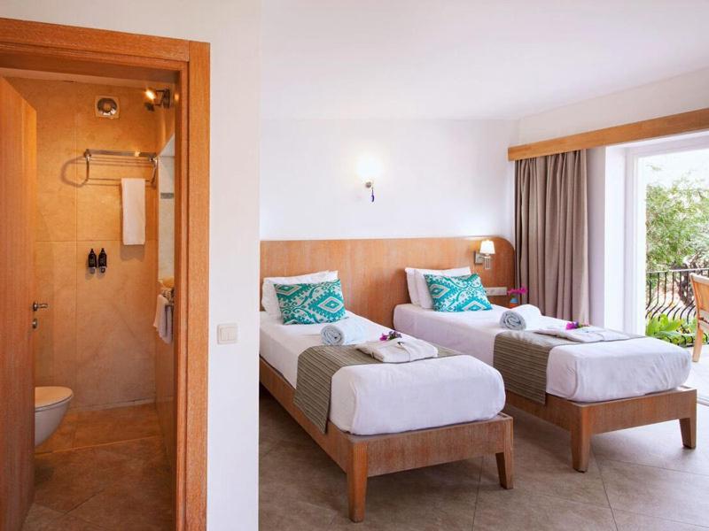 Superior Twin Room with Sea View