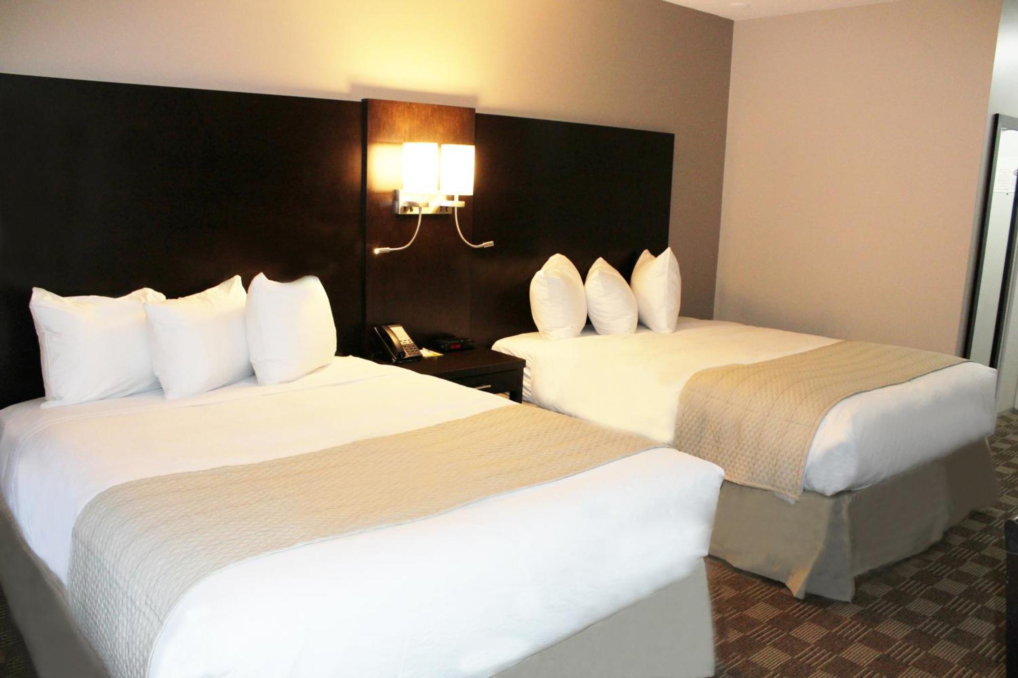 Queen Room Two Queen Beds Non-Smoking