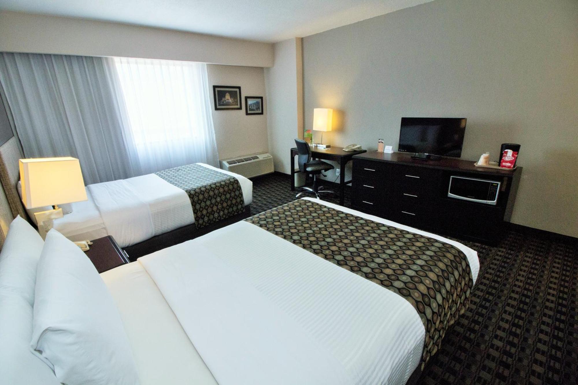 Queen Room Two Queen Beds Non-Smoking