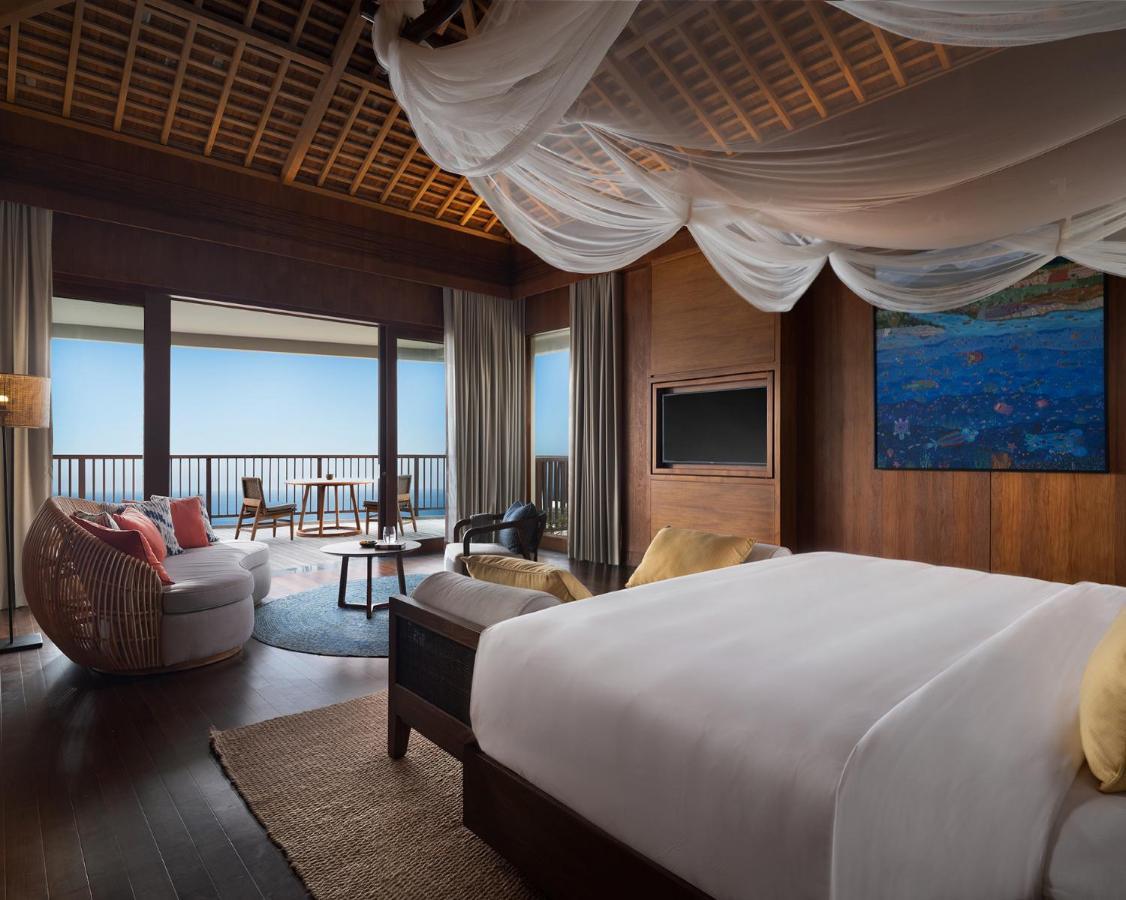 The Retreat mit 4 Schlafzimmern und direktem Blick auf die Klippen am Meer