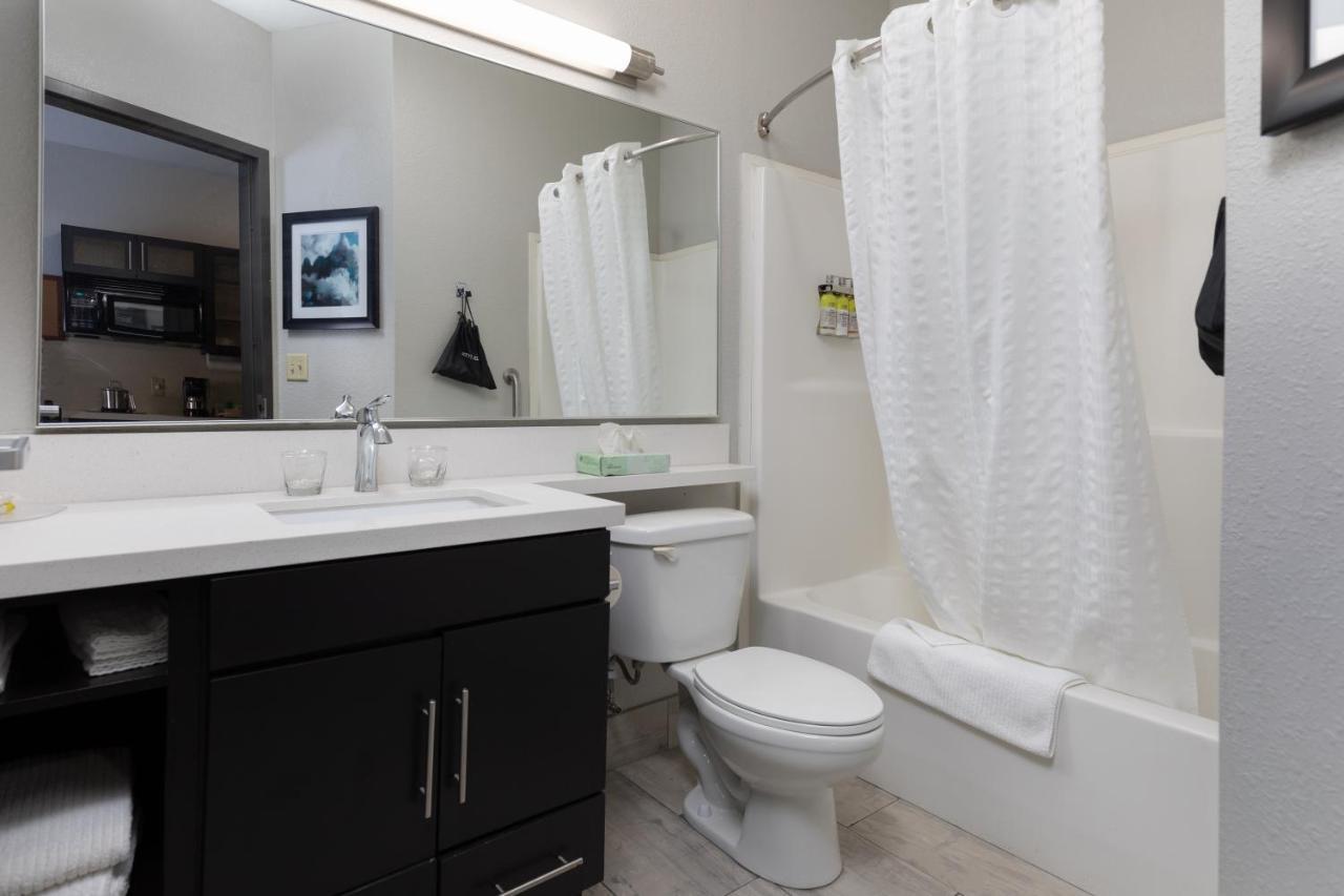 Double Room with Two Double Beds - Hearing Accessible/Non-Smoking